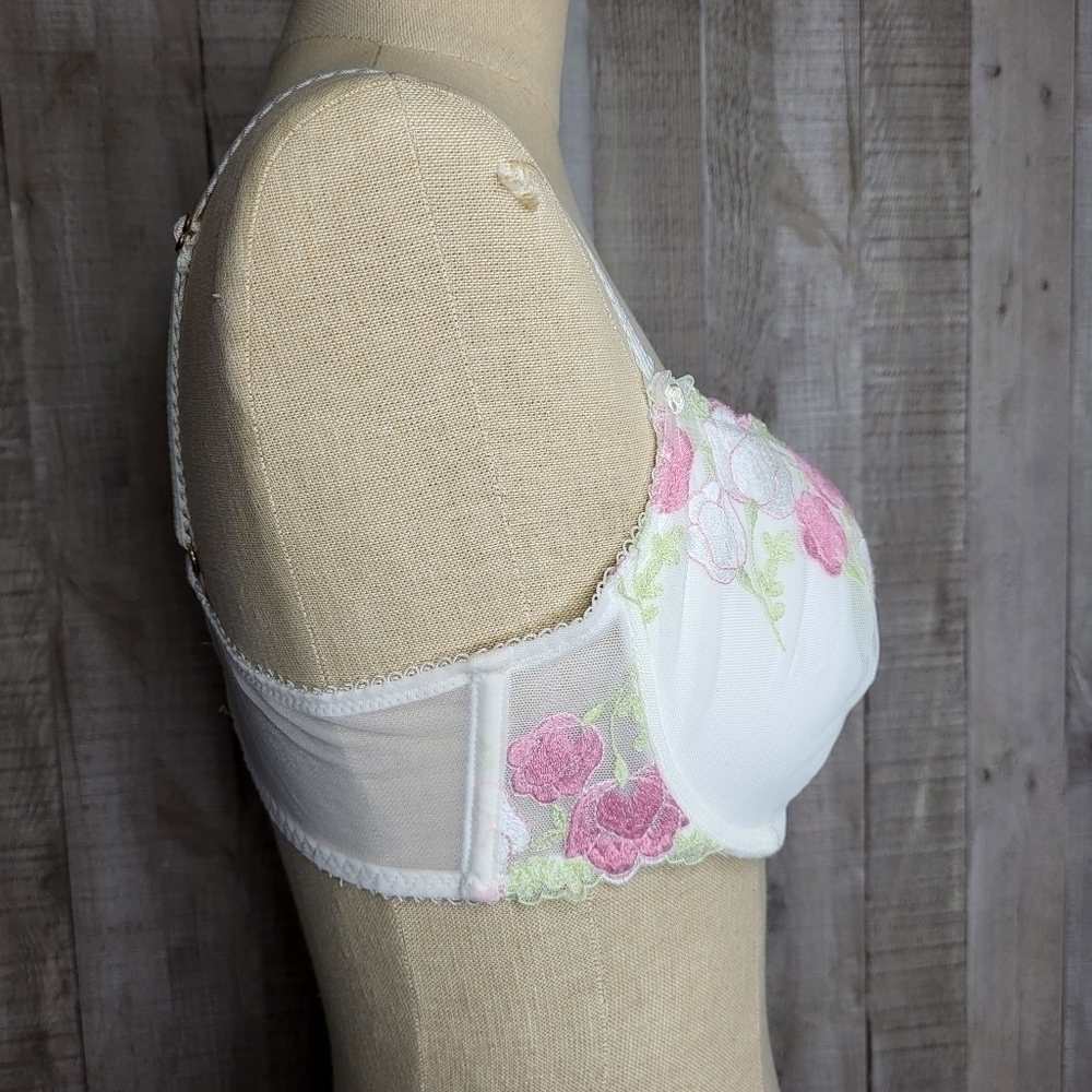 ❤️ Vogue Floral Lacy Bra. Vintage. 38C White, Pink & Green. - Picture 4 of 9